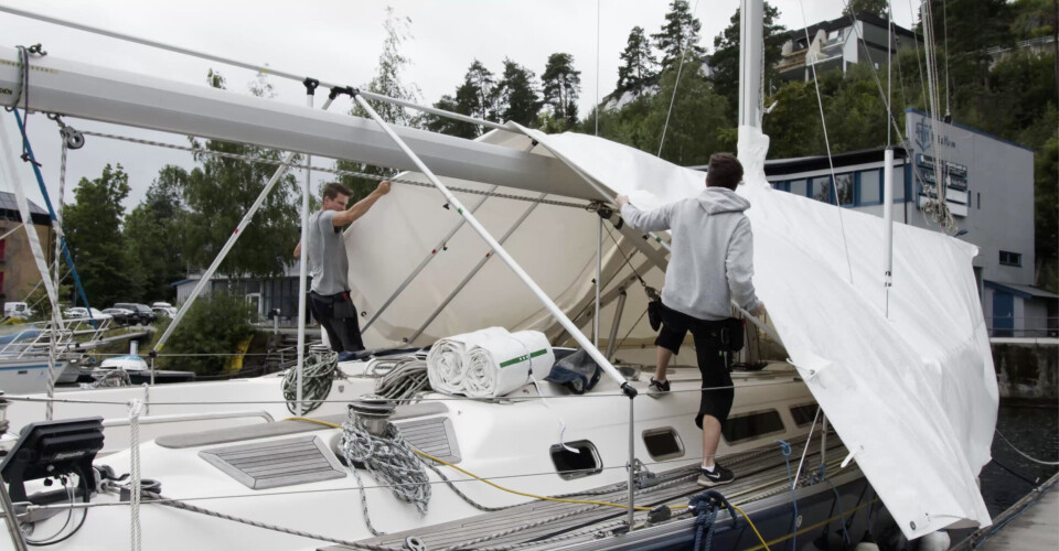 Slik legger du på en skreddersydd presenning