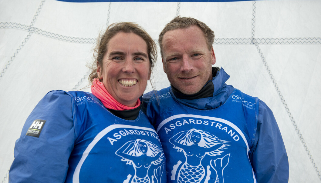 TRE GANGER GULL: Maren Magda og Karl Otto Book tok godt for seg på premiebordene i årets norgesmesterskap. De vant gull i Snipe, ORCi og J/70.