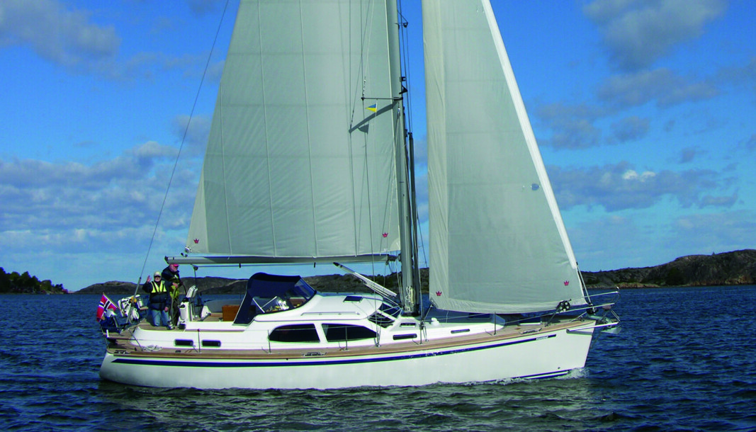 TURBÅT Nordship 40 DS er en helstøpt turbåt; full av detaljer og komfort. Seilegenskapene er det heller ikke mye å utsette på, men noen racer i regattasammenheng er den nok ikke. TURBÅT Nordship 40 DS er en helstøpt turbåt; full av detaljer og komfort. Seilegenskapene er det heller ikke mye å utsette på, men noen racer i regattasammenheng er den nok ikke.