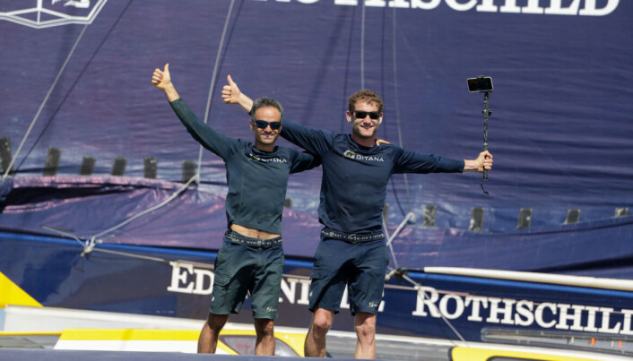 ULTIME: Franck Cammas og Charles Caudrelier tok seieren i klassen for trimaraner over 100 fot. ULTIME: Franck Cammas og Charles Caudrelier tok seieren i klassen for trimaraner over 100 fot.