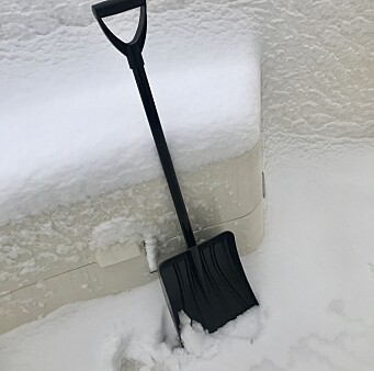 BØR FJERNES: Manglende tilsyn og fjerning av snø kan føre til avkortning av skadeoppgjør
