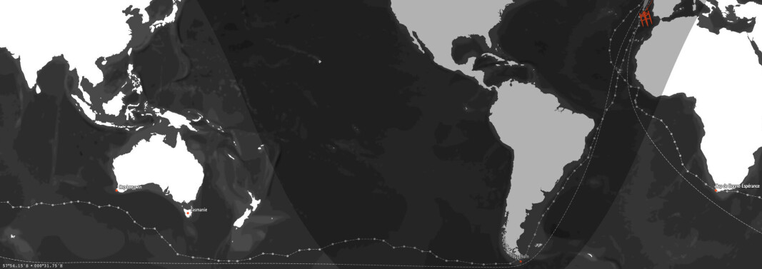 RUTE: Den prikkete linjen er kjølevannet til Van Den Heeds rekord fra 2004. RUTE: Den prikkete linjen er kjølevannet til Van Den Heeds rekord fra 2004.