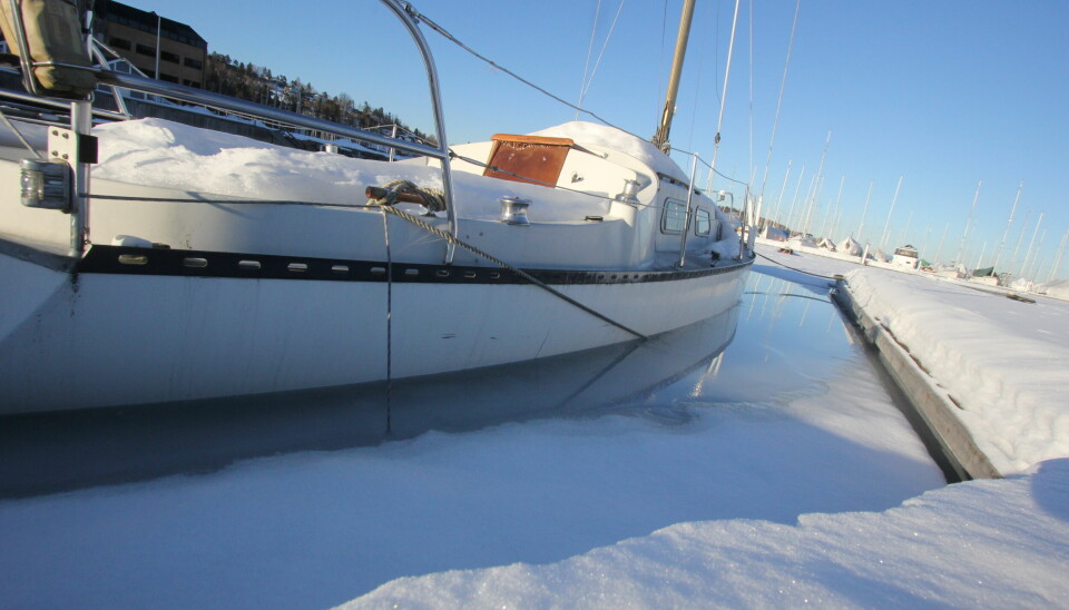 ETTERSYN: Det blir stadig vanligere at eldre båter blir liggende uten ettersyn gjennom vinteren.