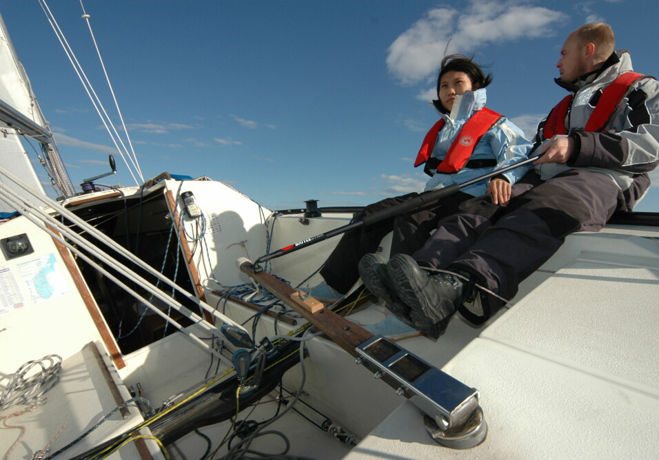 COCKPIT: Yeni og Brede Kaasa opplevde mye seilglede i den spreke båten.