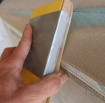 AVRUNDING: Glassfiber liker seg ikke over skarpe kanter, så alle kanter måte avrundes. AVRUNDING: Glassfiber liker seg ikke over skarpe kanter, så alle kanter måte avrundes.