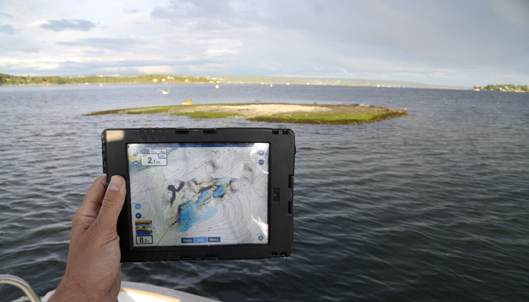 DYBDEDATA: Med moderne elektronikk kan du gjøre dine egne dybdemålinger, men det er forbudt å lagre disse målingene i Norge. DYBDEDATA: Med moderne elektronikk kan du gjøre dine egne dybdemålinger, men det er forbudt å lagre disse målingene i Norge.