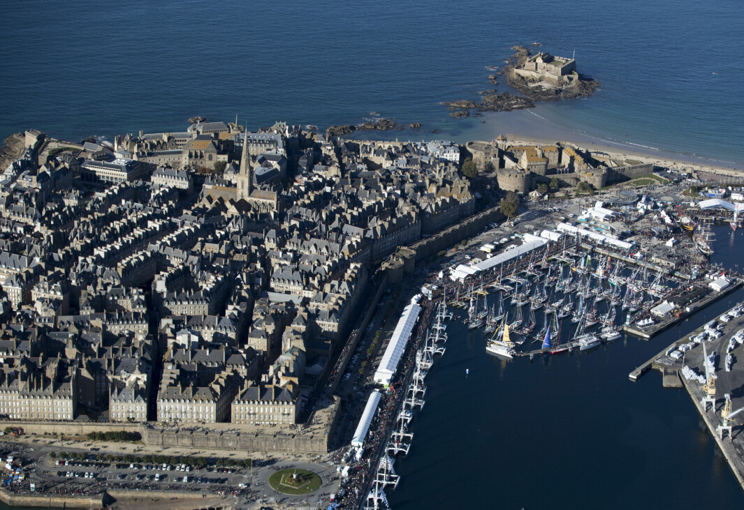 STORT: St. Malo vokser fra en søvnig by til yrende folkeliv hvert fjerde år.