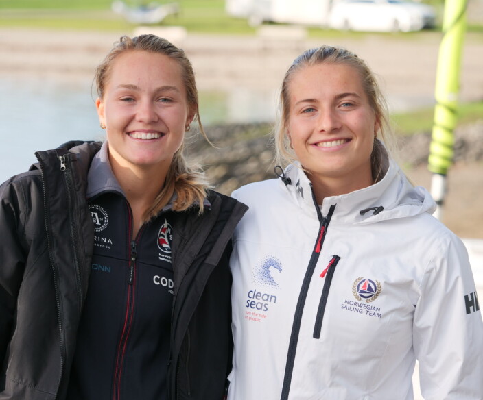 49ERFX: Pia Dahl Andersen og Nora Edland dro til Hvasser for å trene med ny rigg etter besøket på Nesøya.