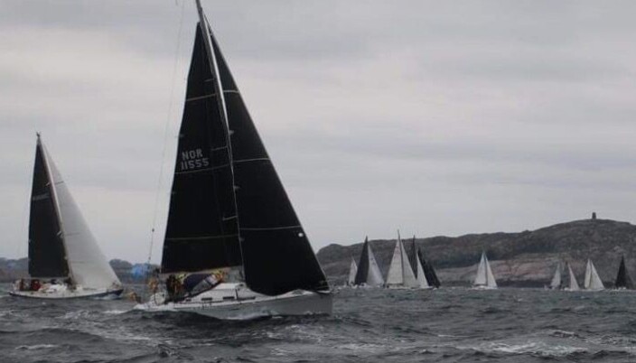 Fra starten på returseilasen fra Lerwick, Shetland. Fra starten på returseilasen fra Lerwick, Shetland.