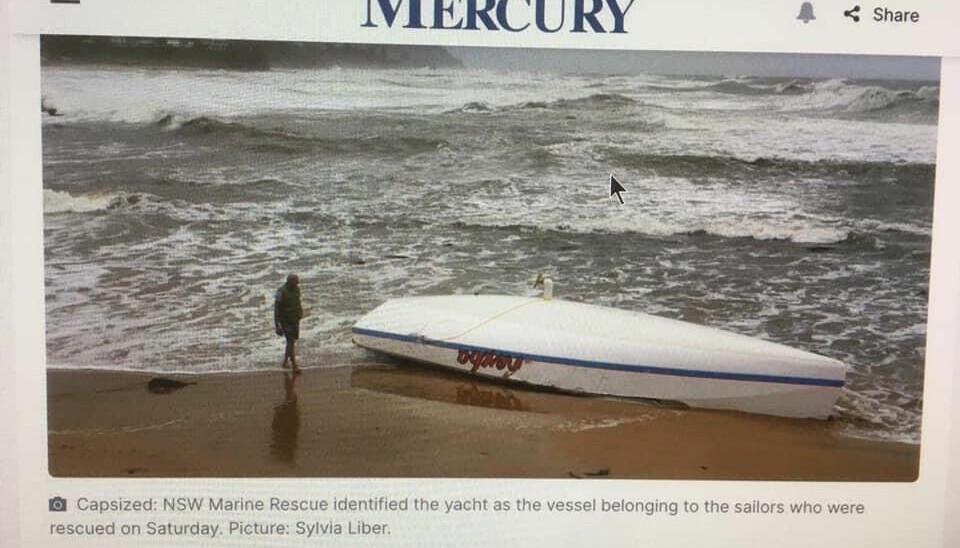SKROGET: Faksimile far en australsk avis som viser båten skyldt på land.