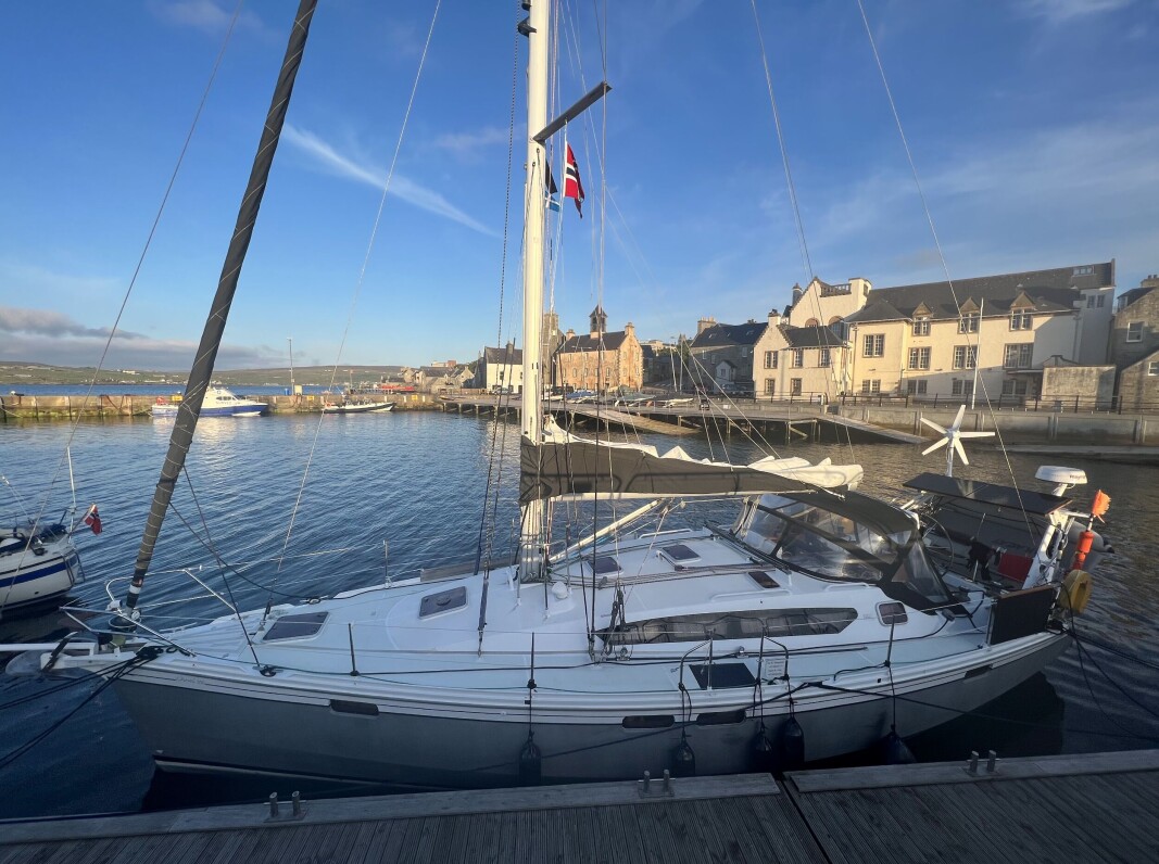 LERWICK: Jon Espen Skogdalens Ovni 395 til kai på Shetland. LERWICK: Jon Espen Skogdalens Ovni 395 til kai på Shetland.