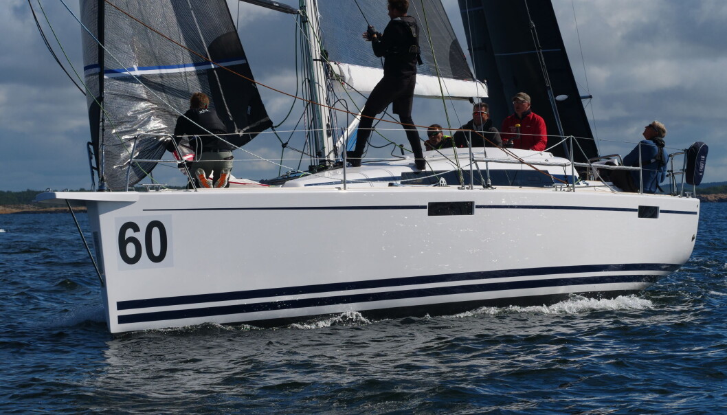 TURSEILER: Arcona 385 «Ibb» var turseiler for en uke siden. Nå er båten den beste norske under ORCi EM på Hankø. TURSEILER: Arcona 385 «Ibb» var turseiler for en uke siden. Nå er båten den beste norske under ORCi EM på Hankø.