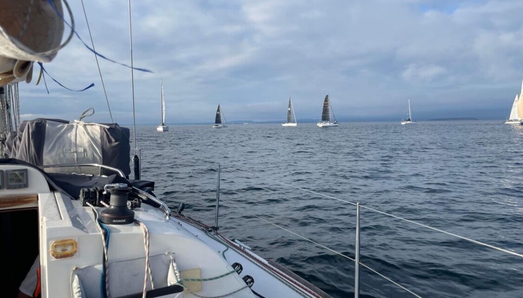 VIND: Det er lett vind fra nord før start. Spørsmålet er hvor lenge det varer. VIND: Det er lett vind fra nord før start. Spørsmålet er hvor lenge det varer.