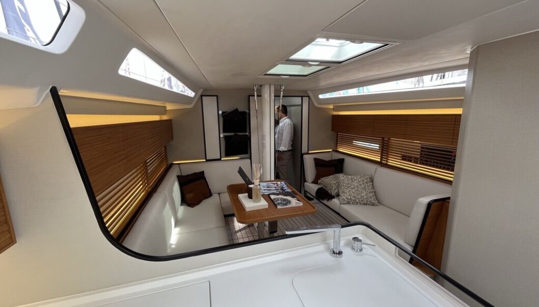 ANNERLEDES: Italia Yachts er typisk italiensk under dekk. ANNERLEDES: Italia Yachts er typisk italiensk under dekk.