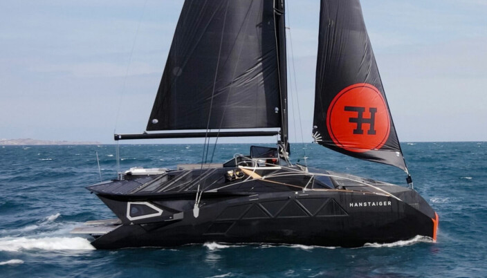 ROMSKIP: X1 er en oppsiktsvekkende trimaran. ROMSKIP: X1 er en oppsiktsvekkende trimaran.