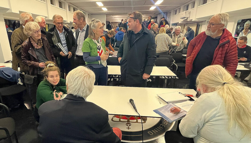 KNS: Nær 100 personer møtte opp for å høre om Jan Herman Linge. KNS: Nær 100 personer møtte opp for å høre om Jan Herman Linge.