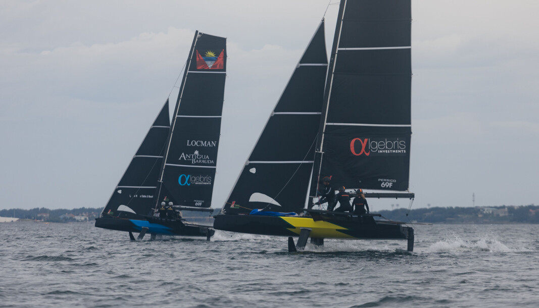 Xela Racing i tett fight med Antigua -laget Xela Racing i tett fight med Antigua -laget