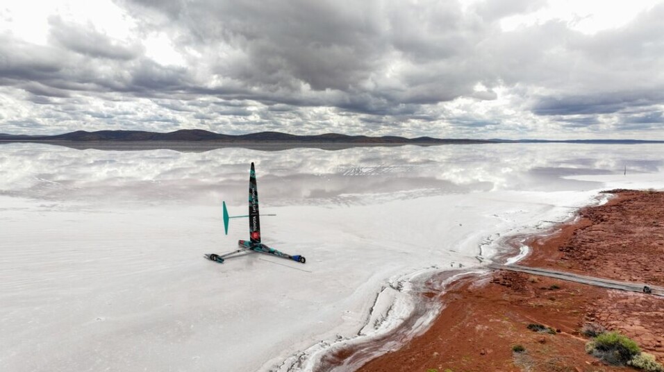 VÅTT: Laget har ikke kunnet seile de siste månedene grunnet uvanlig mye nedbør. For å kunne slå verdensrekorden må saltsjøen være knusktørr.