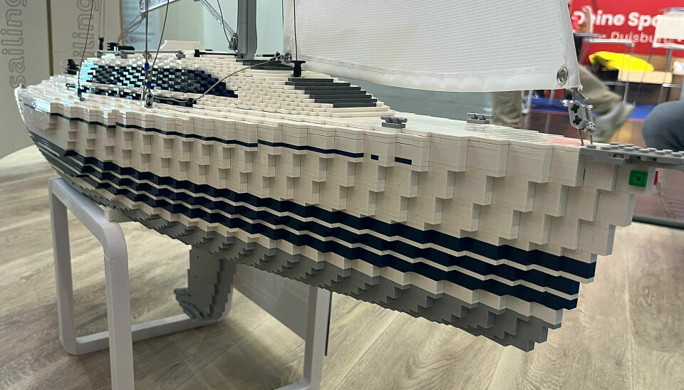 LEGO: X-362 bygget til 1:10 av byggeklosser står utstilt på Boot.