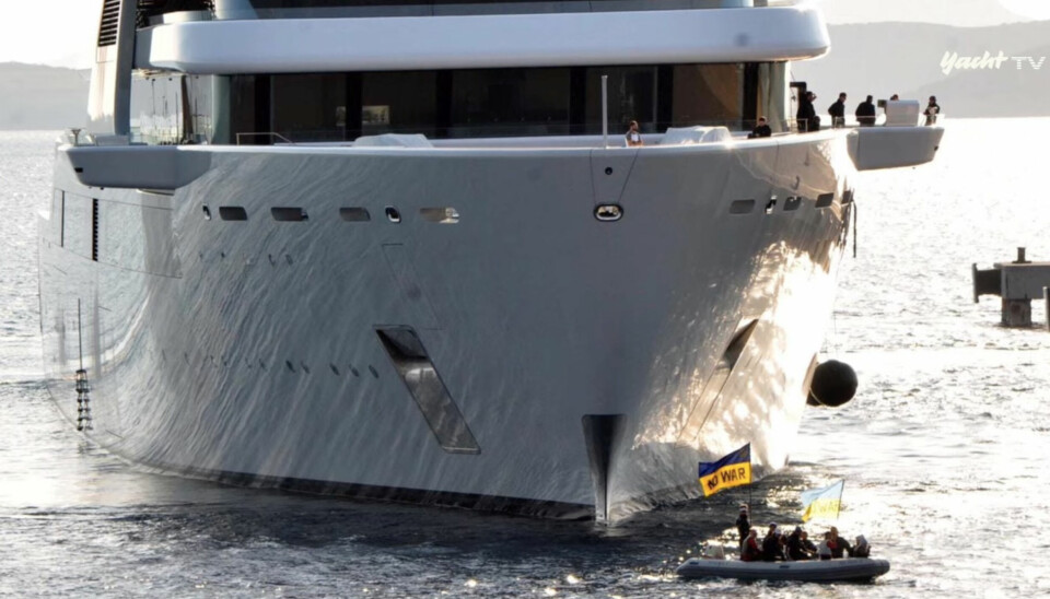 STOPPET: Roman Abramovichs motoryacht ble stoppet av Pavlo Dontsov og unge seilere i Tyrkia.