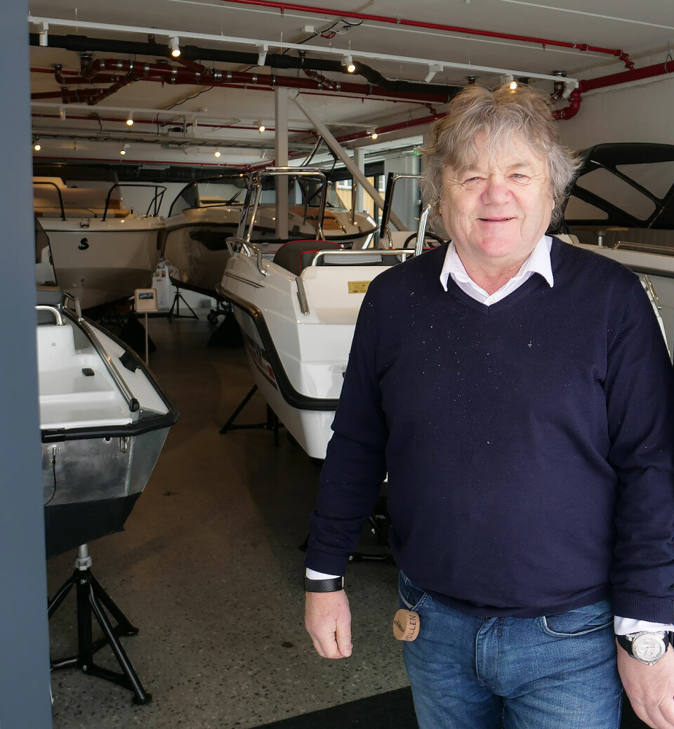 VELKOMMEN: Paul Vidvei Worre ønsker alle velkommen i Vollens nyeste butikk.