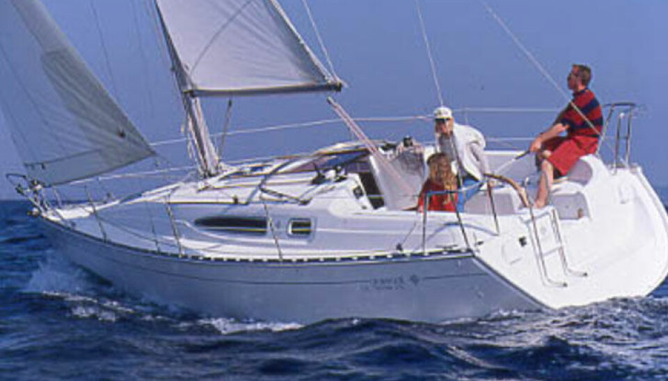 SPORTY: 29-foteren er mer sporty, og med brøkdels rigg. Her mer rorkult. SPORTY: 29-foteren er mer sporty, og med brøkdels rigg. Her mer rorkult.