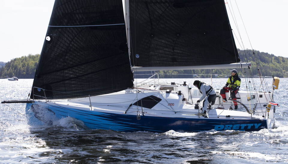 SUN FAST 3300: NOR 33002 «Pretty Fast» seiles vanligvis av Lars-Fredrik Moe-Helgesen og Gina Lillemork Nilsen. VINNER: NOR 33002 «Pretty Fast», en Sun Fast 3300, Vant Skagen race på korrigert tid. Her sett ved start i Holmestrand.