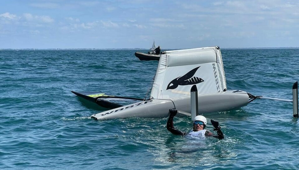 FOILING: Markus Berthet tok gull i EM for WASZP mens Hedvig Doksrød tok sølv i kvinneklassen.
