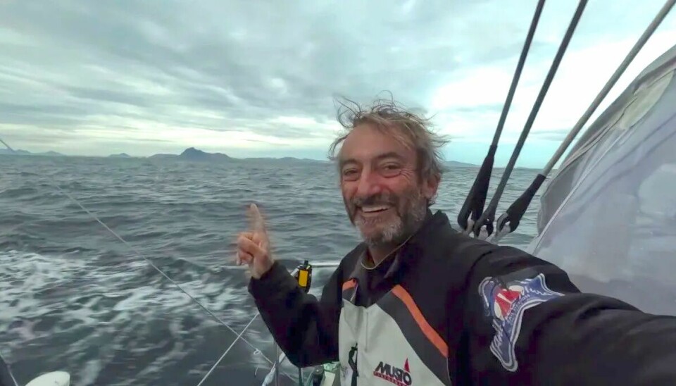 KAPP HORN: Italienske Andrea Mura på Vento di Sardegna seiler Global Solo Challenge og rundet Kapp Horn 6. februar som tredje båt, uten problemer.