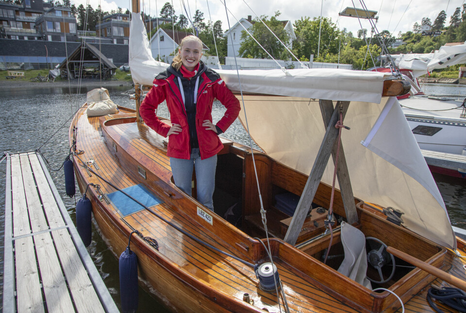 BRIS IX: 16 år gamle Cecilia Ennals stilte også ut sin trebåt.