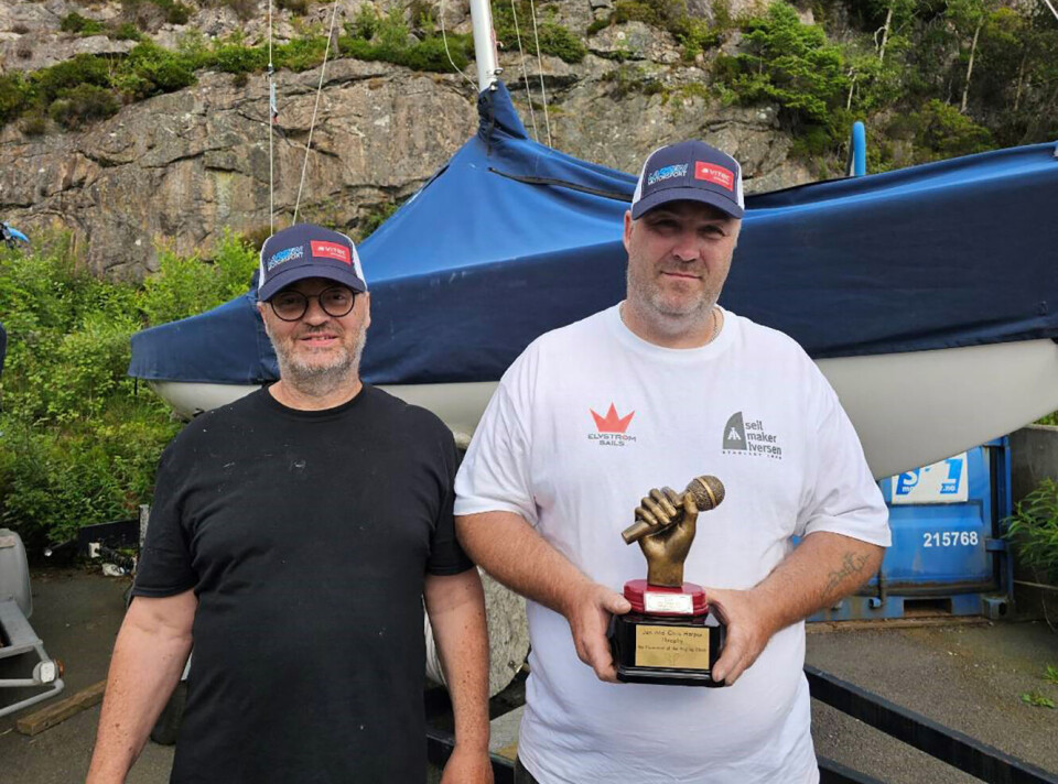 YNGLING: Chris og Torbjørn tildelt «Jan & Chris Harper Trophy» under VM i Østerrike.