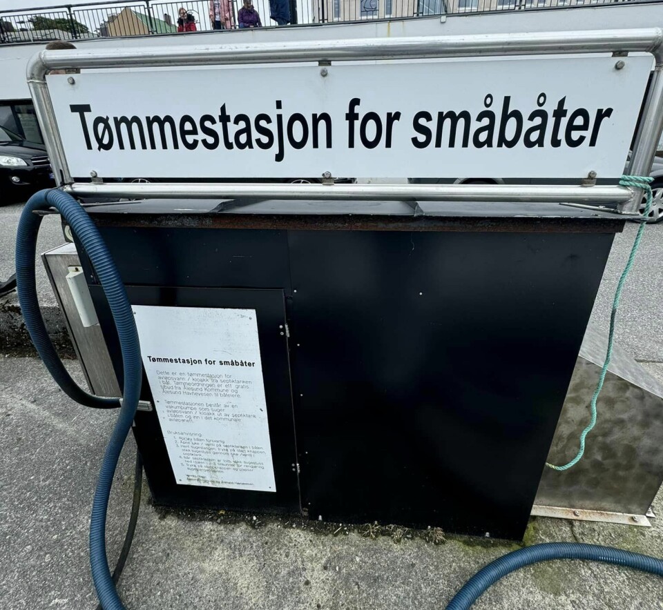 DET KJENNES GODT å gjøre det på denne måten fremfor å tømme det i det grønne vannet. DET KJENNES GODT å gjøre det på denne måten fremfor å tømme den i det grønne vannet.