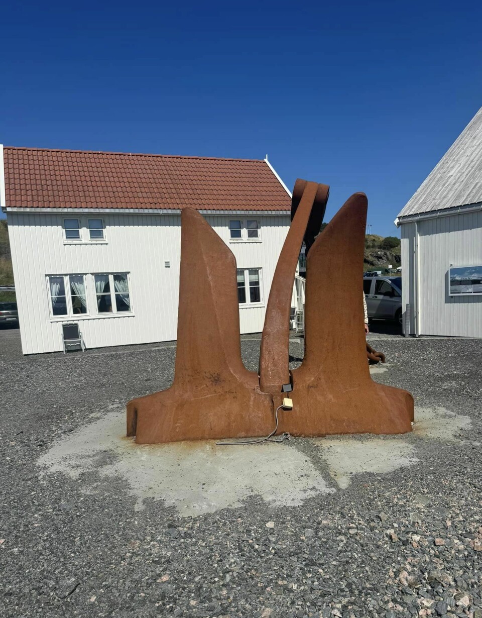 ANKERET som Viking Sky mistet i Hustadvika er satt opp på Bud. ANKERET som Viking Sky mistet i Hustadvika er satt opp på Bud.