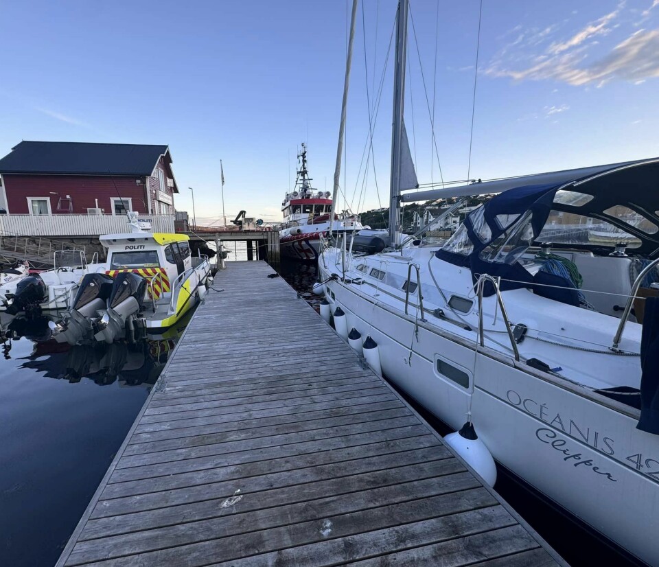 DEN TRYGGESTE HAVNEPLASSEN rett ved politibåten. DEN TRYGGESTE HAVNEPLASSEN rett ved politibåten.