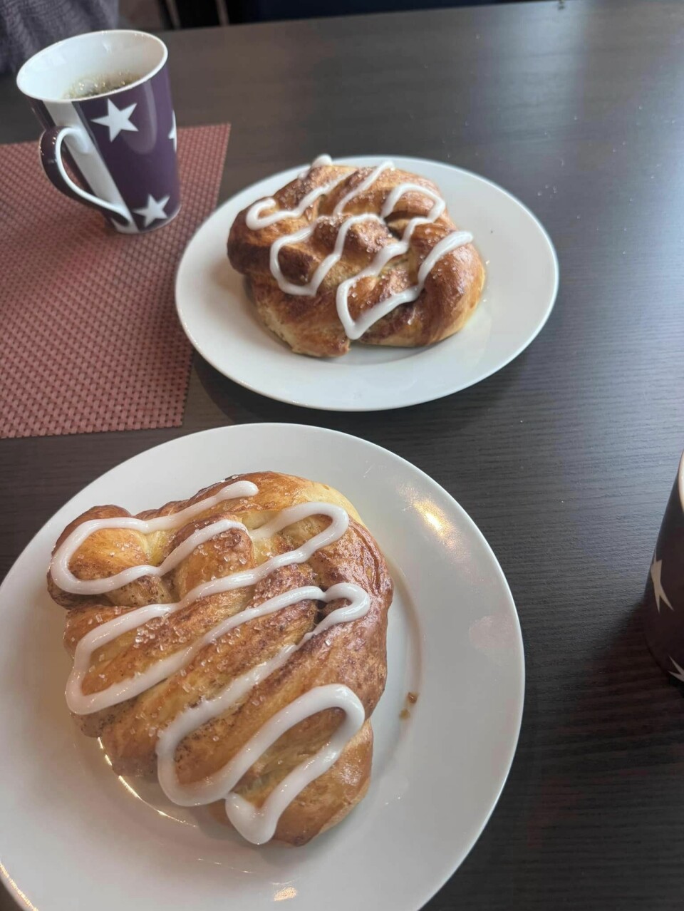 KANELSNURRER som dufter nybakt allerede midtfjords er det all grunn til å iverksette en leteaksjon for. KANELSNURRER som dufter nybakt allerede midtfjords er det all grunn til å iverksette en leteaksjon for.