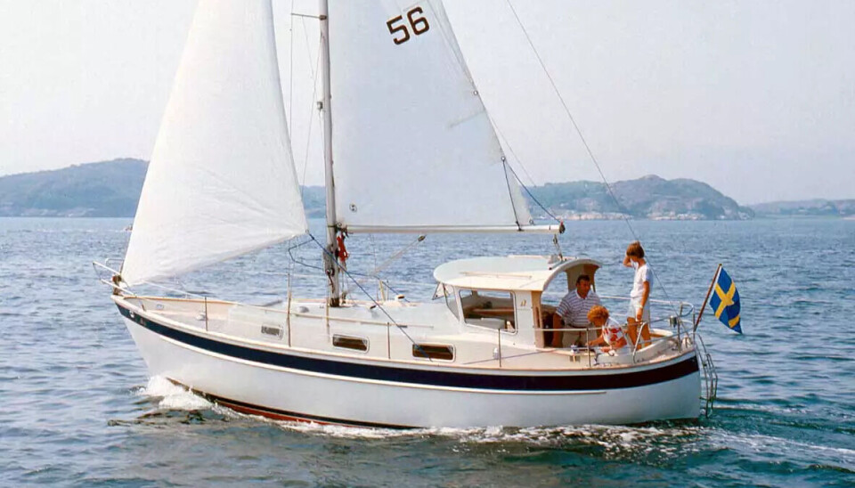 TRADISJONELL: Hallberg-Rassy 94 Kutter bryter med de andre modellene. Dette er en typisk motorseiler.