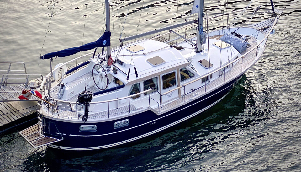 ORIGINAL: Nauticat 33 er selve ur-motorseileren. Her i moderne versjon hvor også ror og kjøl er delt.