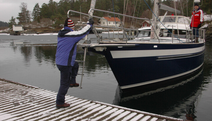 ILLUSTRASJONSFOTO: Et av dødsfallene var fall mellkm båt og brygge