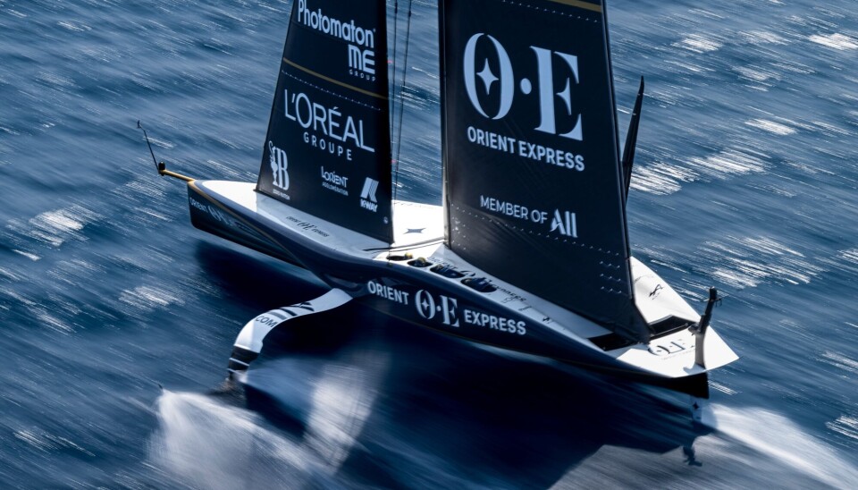 Franske Orient Express Racing Team stiller med søsterbåten til Emirates Team New Zealand