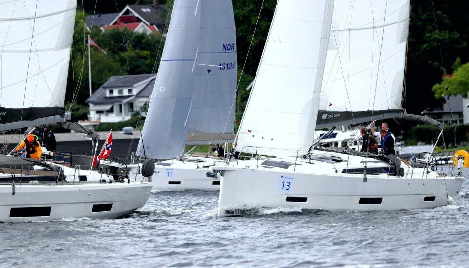 REGATTA: Dufour-Cup bestod av litt regattaseiling, og mye sosialt.