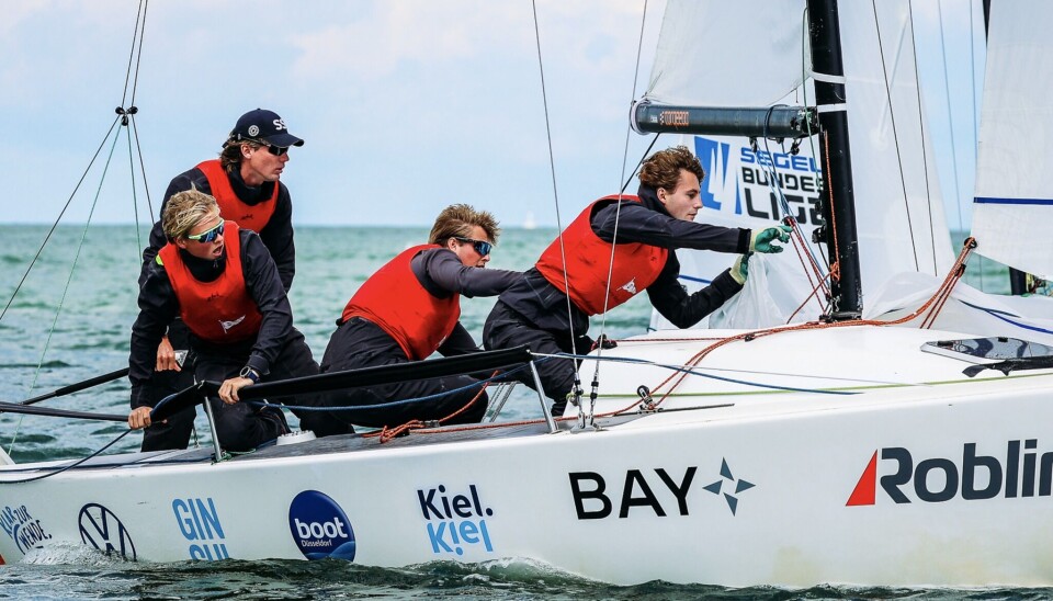 STERKE: Tønsberg Seilforening har et sterkt lag som har konkurrert sammen i over 15 år. Skipper Jostein Aker forklarer at laget har bygget erfaring gjennom hele sesongen,