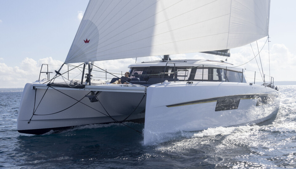 FART: Nautitech 48 Open har smalere skrog og høyere bro mellom skrogene, bra for havet. EYOTY 2024/25, 2.Teil, Palma de Mallorca, Nautitech 48