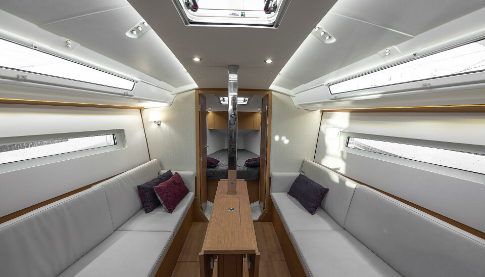TRADISJONELL: Sun Odyssey 350 har samme planløsning som 349