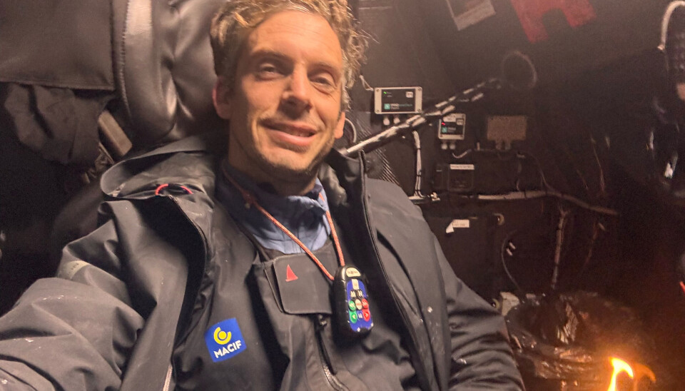 LEDER: Charlia Dalin ble passert av to seilere med er tilbake i tet, og koser seg foran peisen. RACE, DECEMBER 19, 2024 : Photo sent from the boat MACIF Santé Prévoyance during the Vendee Globe sailing race on December 19, 2024. (Photo by skipper Charlie Dalin)