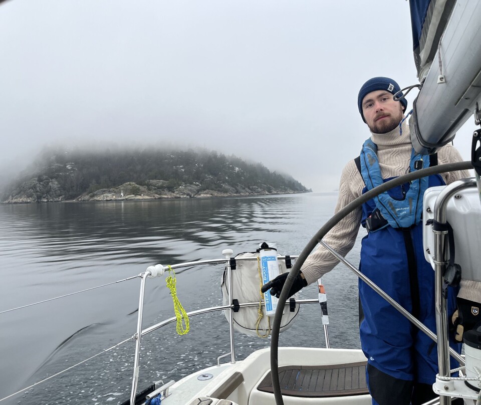 HÅØYA: Snøen blir gradvis borte jo lengre syd vi seiler.