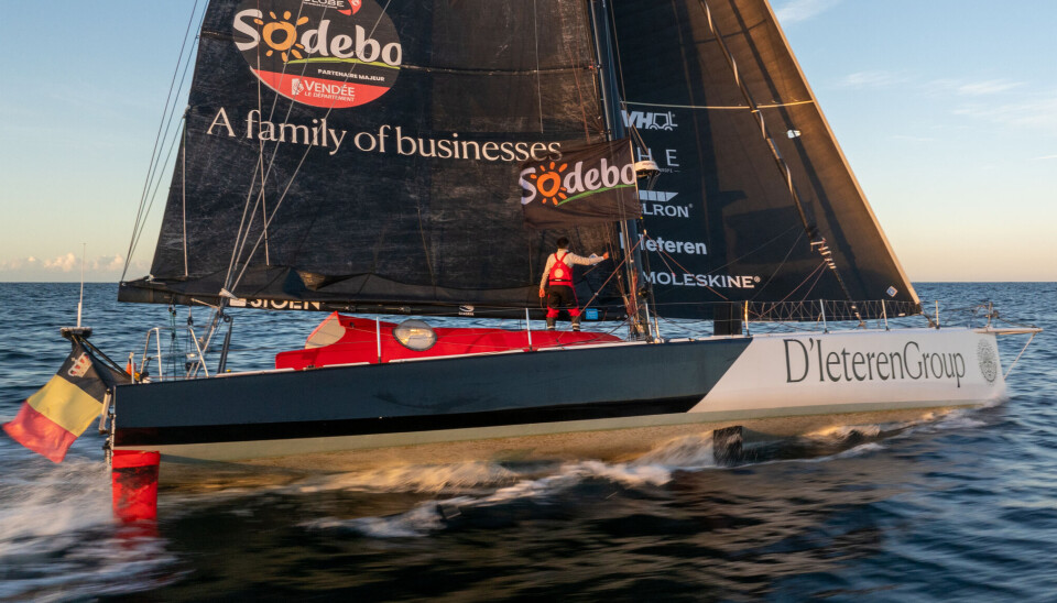 IMOCA: Denis Van Weynbergh seiler tidligere «Spirit Of Hungary», en båt bygget i 2014. ATLANTIC, FRANCE - SEPTEMBER 13, 2024 : D’Ieteren Group skipper Van Weynbergh Denis (BEL) is pictured during a sailing conveying on September 13, 2024 in the Atlantic, France - Photo by Maude Helfgott / Polaryse