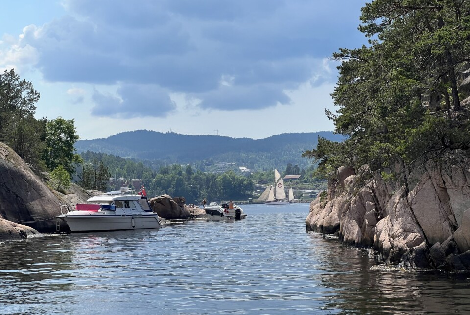 IDYLL: Norske fjorder er verdensberømte skjønnheter, men den vakre fasaden skjuler en dyster tilstand.