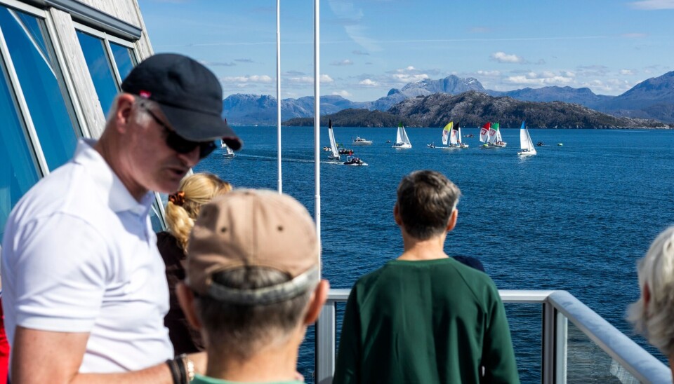 VAKKERT: Banen ble lagt 80 meter fra klubbhuset i Florø.