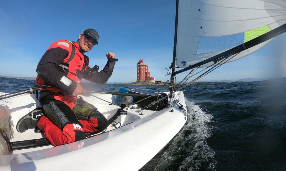 DELTAR: Magne Klann seilte Norge om babord med RC Aero7. Til helgen bruker han jolla i regatta i Oslofjorden.