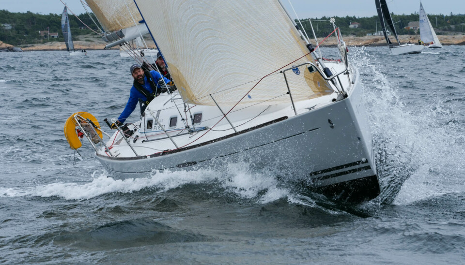 FIRST 31.7: Ole Fredrik Melleby har fått med OL og Volvo Ocean Race-seileren Eivind Melleby på «Sana». NM shorthaned 2021 Hankø